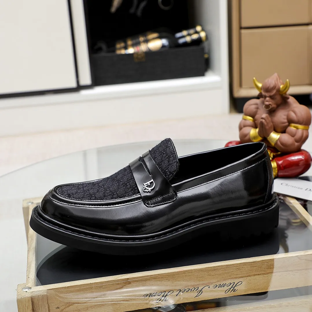 Men's shoes 💰520🕷️🕷️[Dior] Dior's new casual men's shoes are launched in Hong Kong counters. Official website 1:1 production. Italian woven cowhide + water-dyed 🐂 leather lining. Designed by European and American masters. Perfect shape to create counter quality, solid color rubber wear-resistant outsole and classic dazzling toe! Super versatile and very comfortable. High-end without losing taste, fashionable and novel! ! Absolute focus! 8 colors available! Code number 38-45……